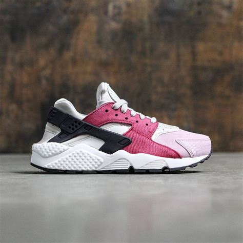 nike air huarache women's.